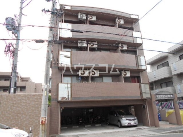 20/28 エントランス