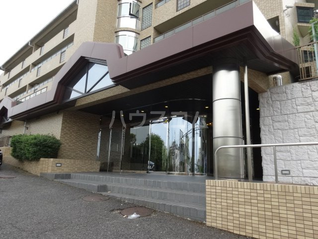 25/30 エントランス