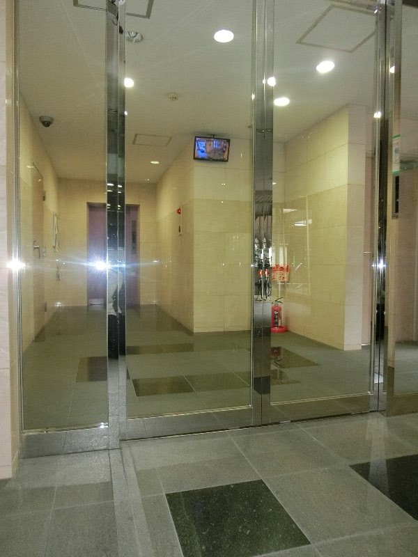 21/30 エントランス