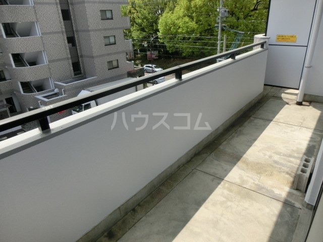 18/26 バルコニー