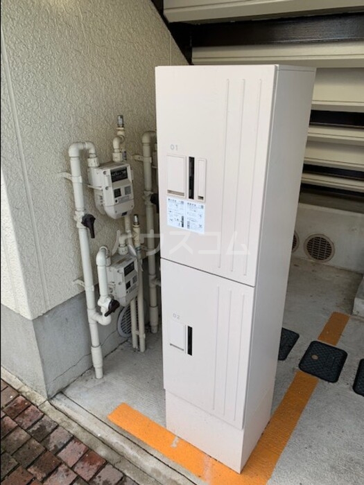 18/27 エントランス