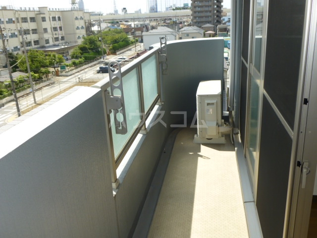 16/27 バルコニー