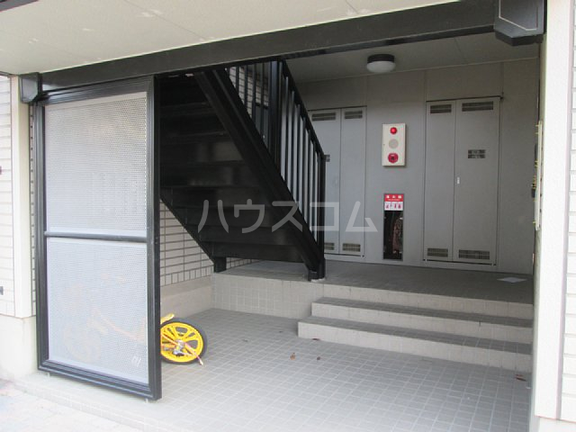 20/29 エントランス