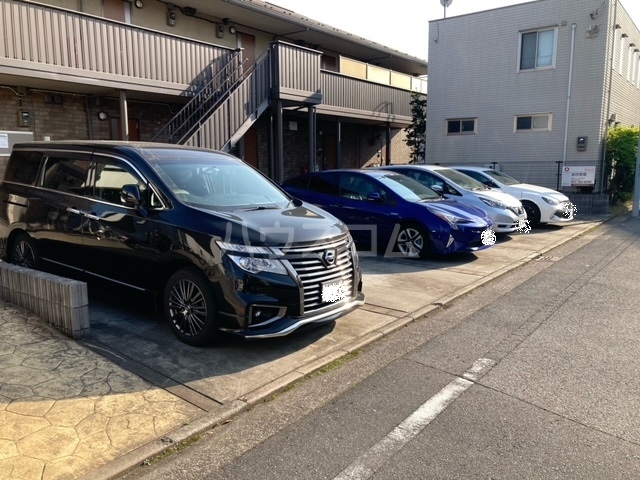 2/4 駐車場