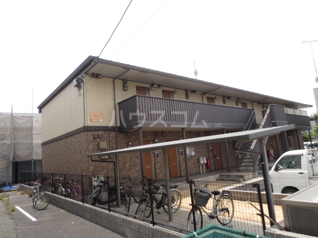 19/23 エントランス