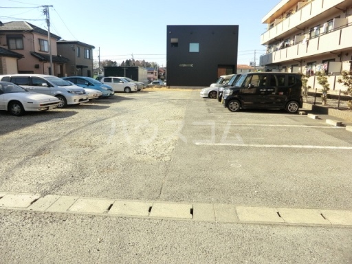 25/30 駐車場