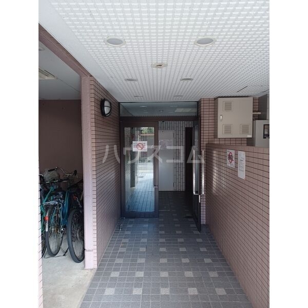 16/24 エントランス