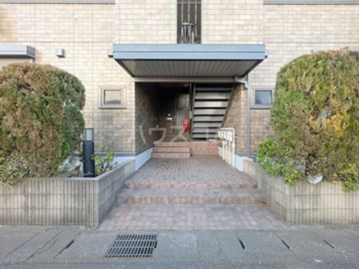 15/20 エントランス