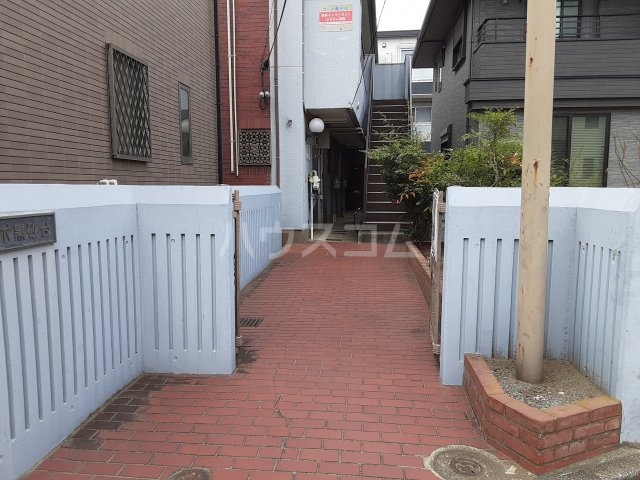 29/30 エントランス