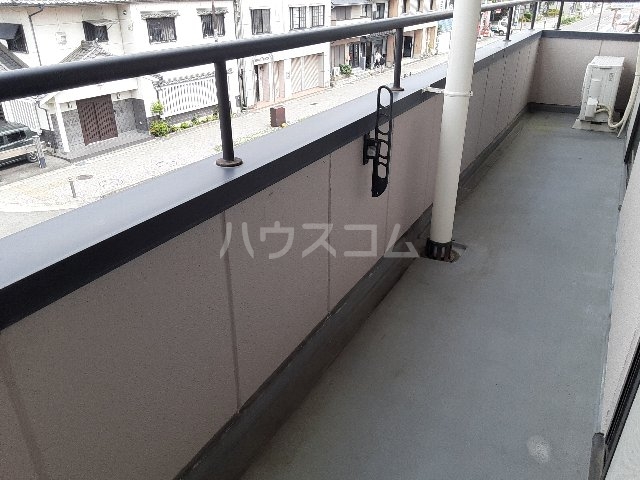 17/28 バルコニー
