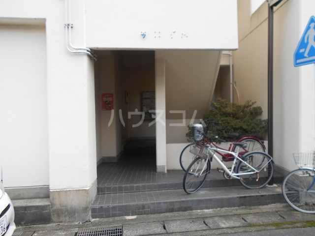 19/21 エントランス