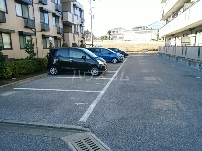 3/4 駐車場