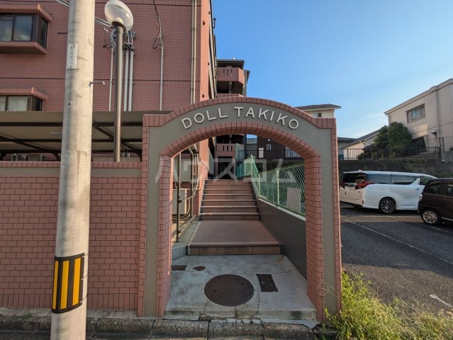 19/23 エントランス