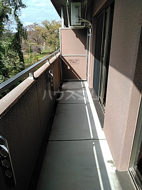 21/27 バルコニー