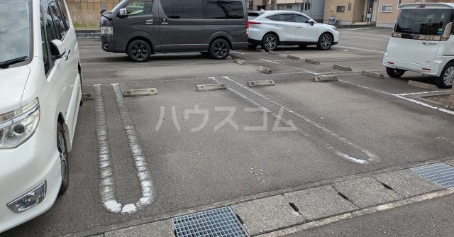 15/16 駐車場