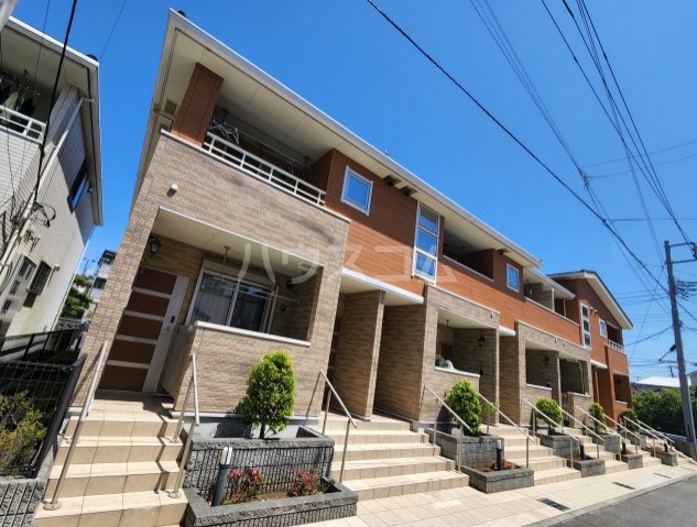 19/25 エントランス