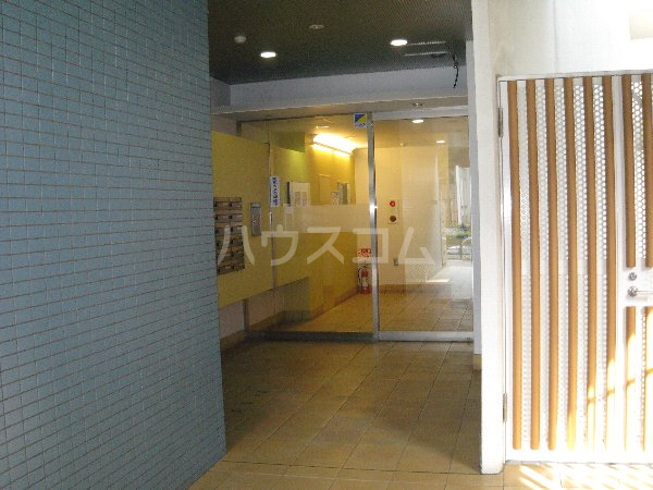 2/5 エントランス