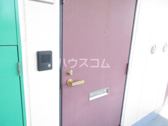 22/27 エントランス