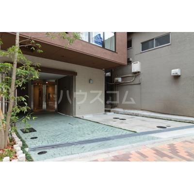 24/30 エントランス