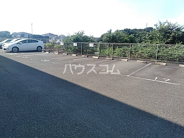 25/30 駐車場