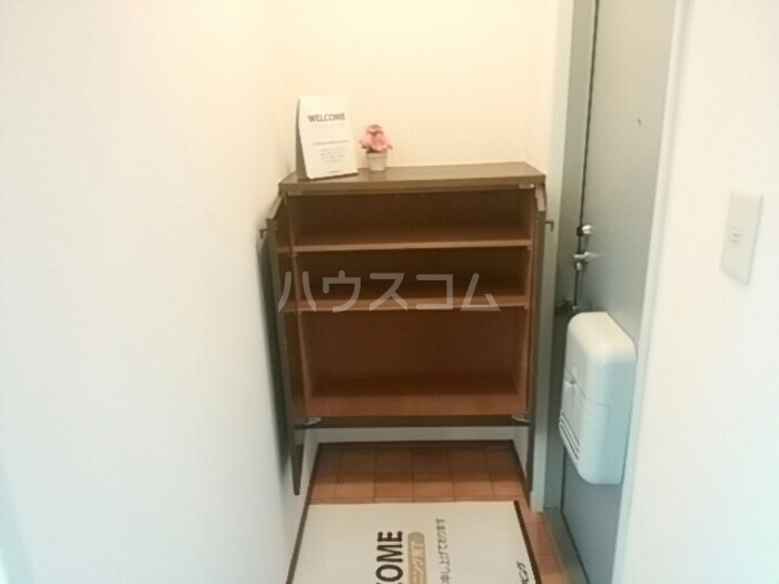 14/30 玄関