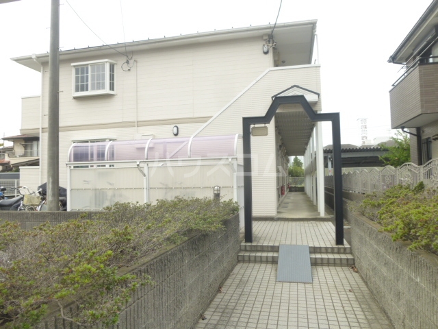 21/23 エントランス