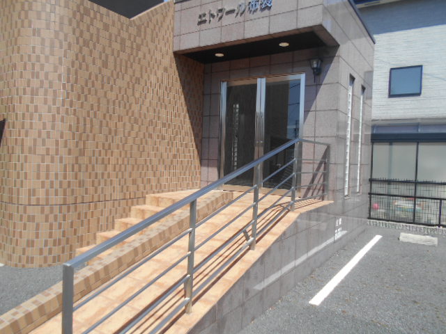 25/30 エントランス