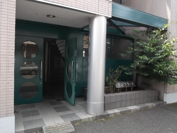 29/30 エントランス