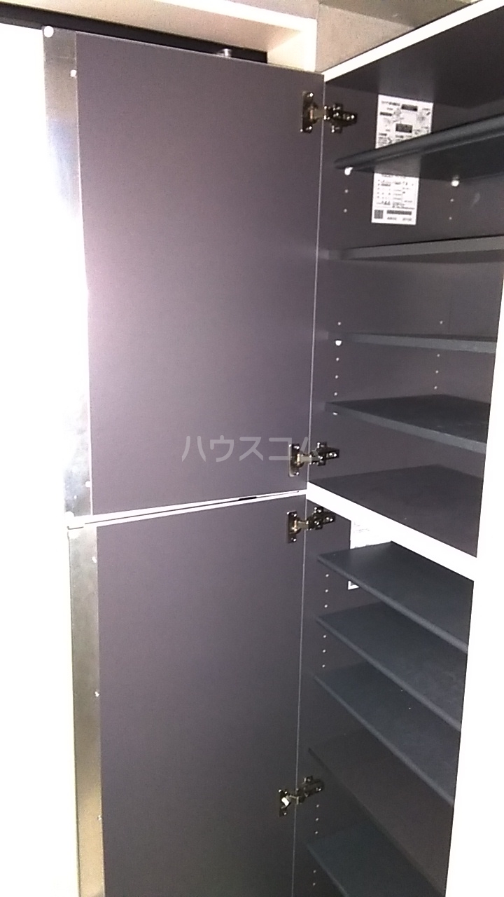 27/30 駐車場
