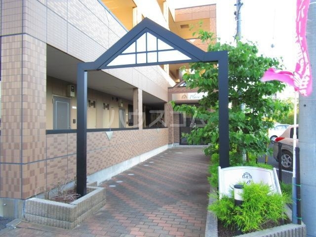 24/29 エントランス