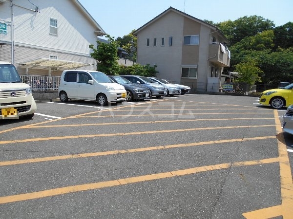 26/30 駐車場