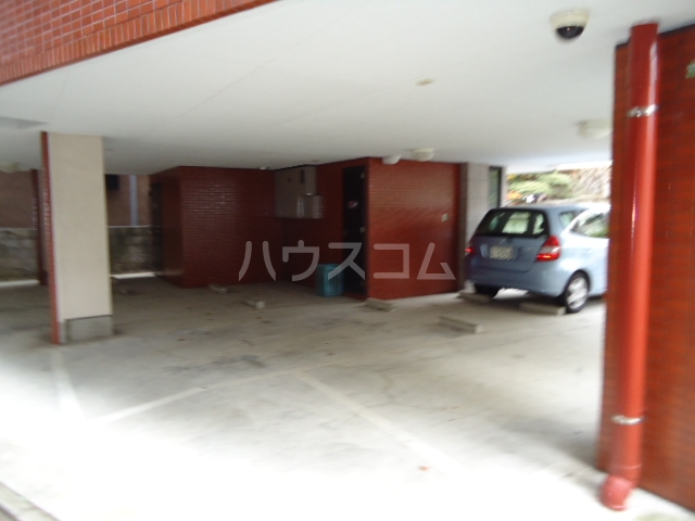 24/26 駐車場