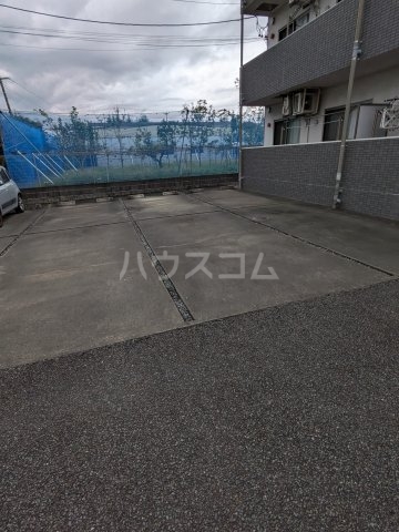 20/22 駐車場