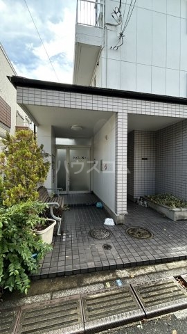 21/29 エントランス