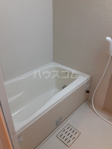 13/28 浴室