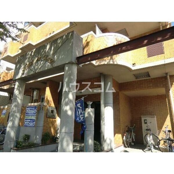 14/19 エントランス