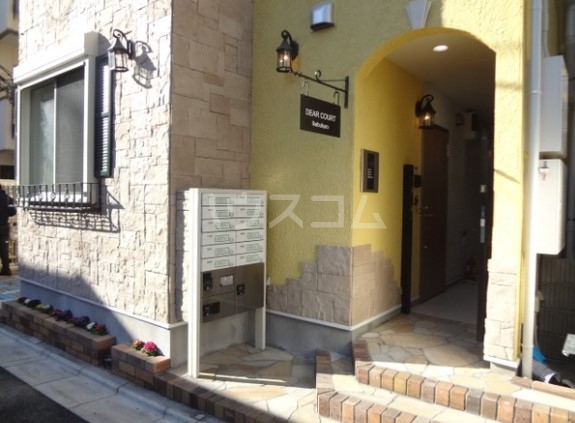 23/30 エントランス