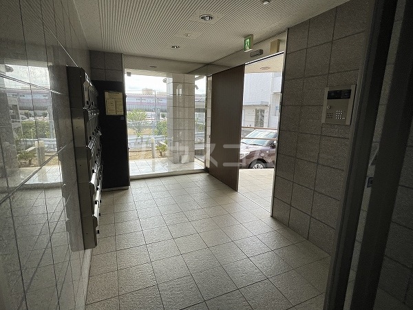 2/3 エントランス