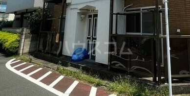 14/19 エントランス