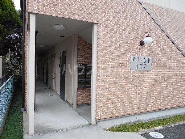 21/30 エントランス