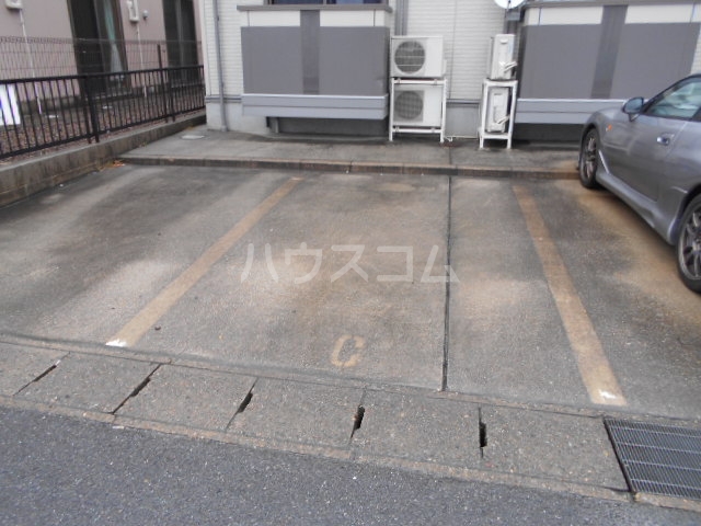 22/23 駐車場