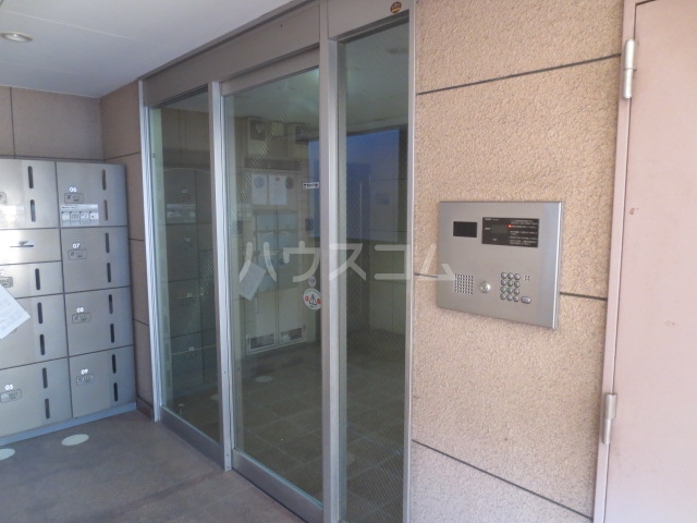 17/19 エントランス