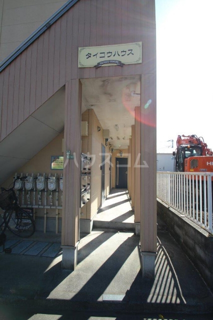 18/21 エントランス