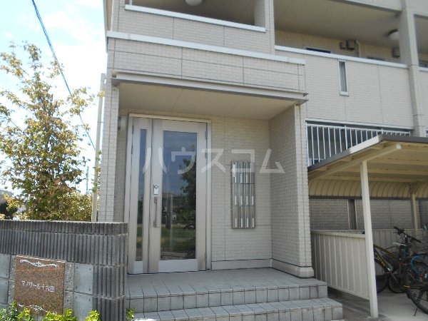 17/26 エントランス