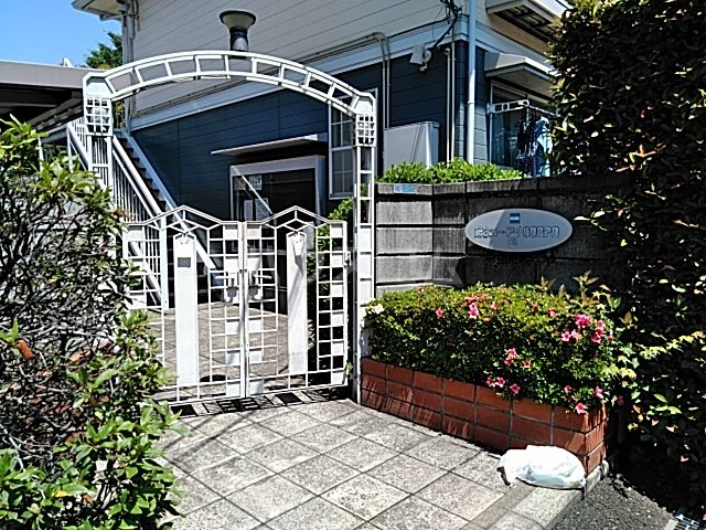 28/29 エントランス