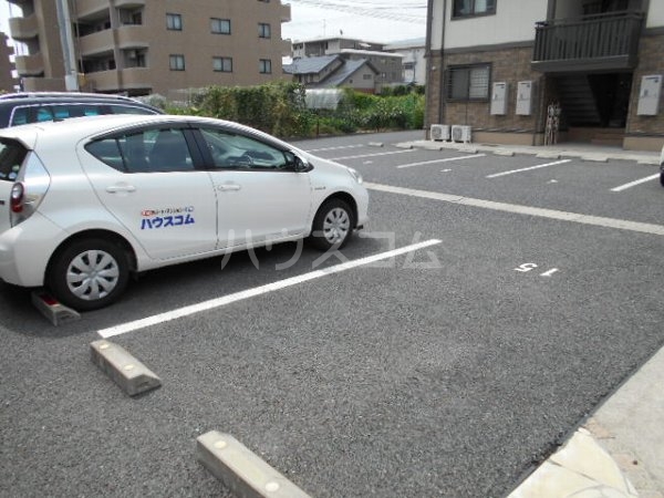 2/10 駐車場