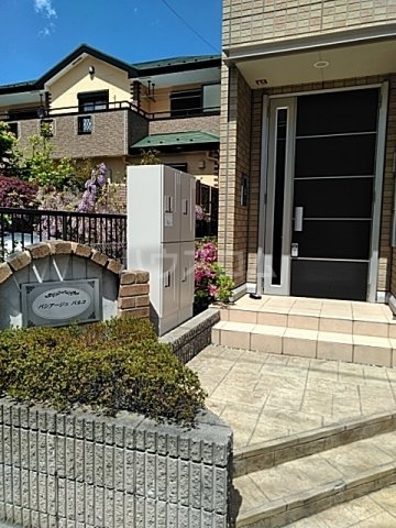 22/30 エントランス