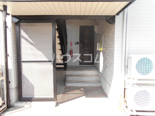 17/26 エントランス