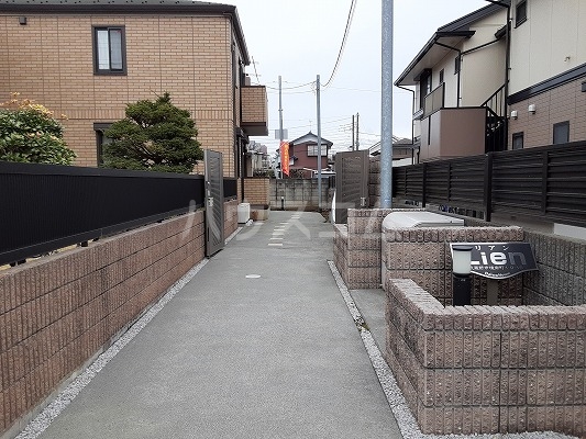 16/26 エントランス