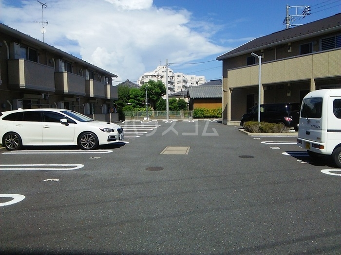 16/22 駐車場
